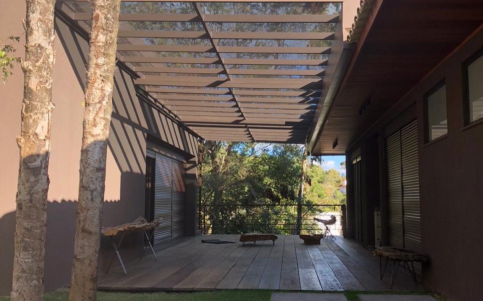 e81073b0 4412 45f0 ad9f 84ef43d90809