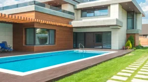 Área de lazer com piscina: dicas para planejar o espaço